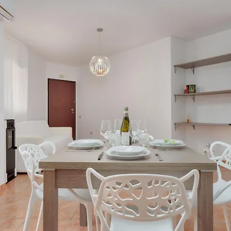 Carmen House 公寓